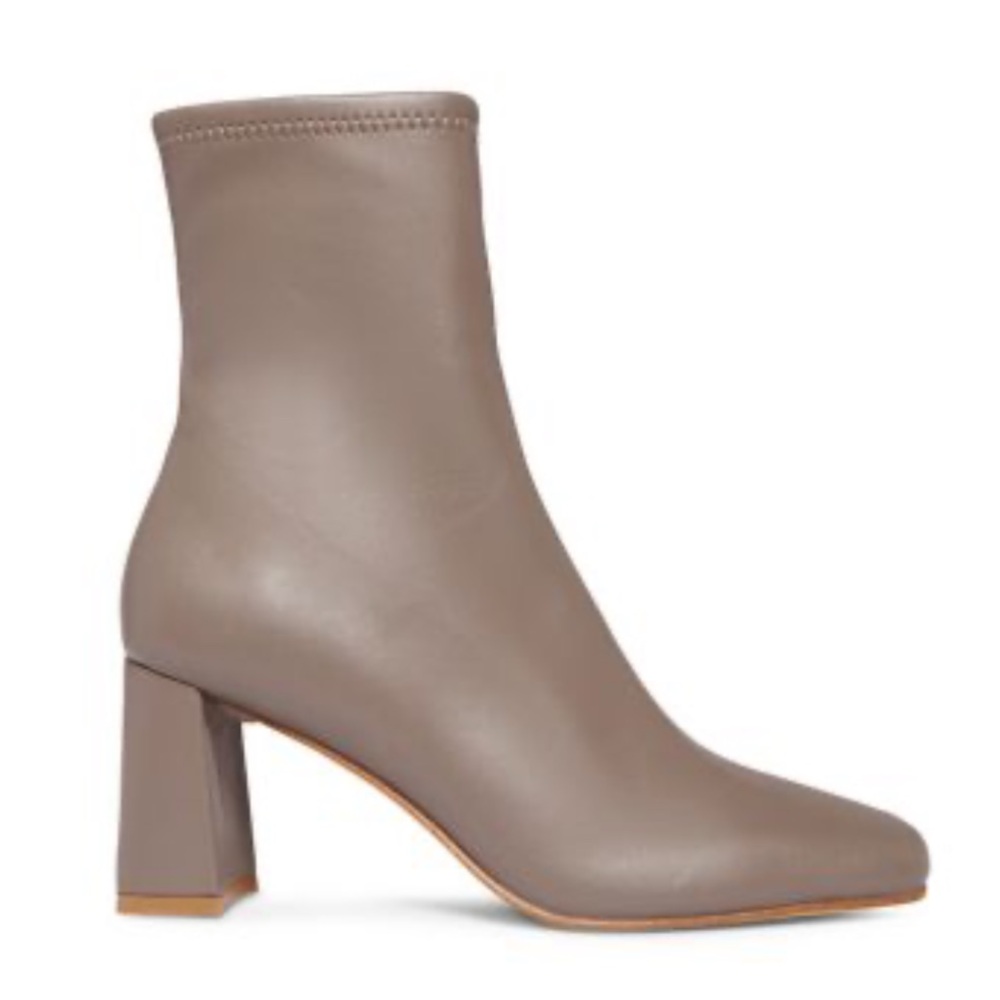 Steve Madden taupe grey ankle boots